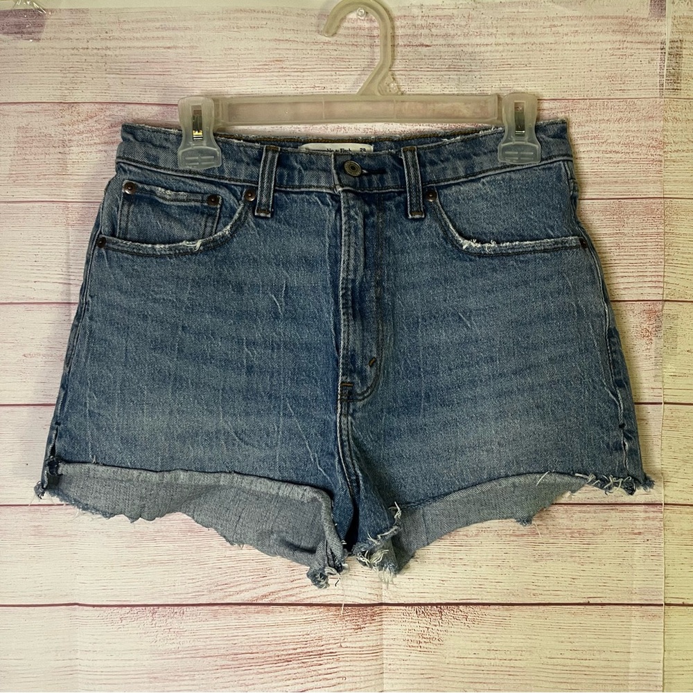 Abercrombie & Fitch The Mom Short High Riseβ Curve Love Size 28/6